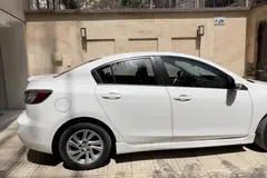 مزدا، 3 نیو صندوق دار