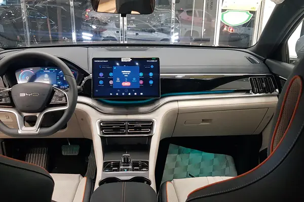 بی وای دی، سانگ پلاس DMi