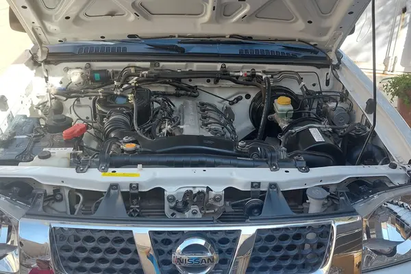 نیسان، پیکاپ دو کابین