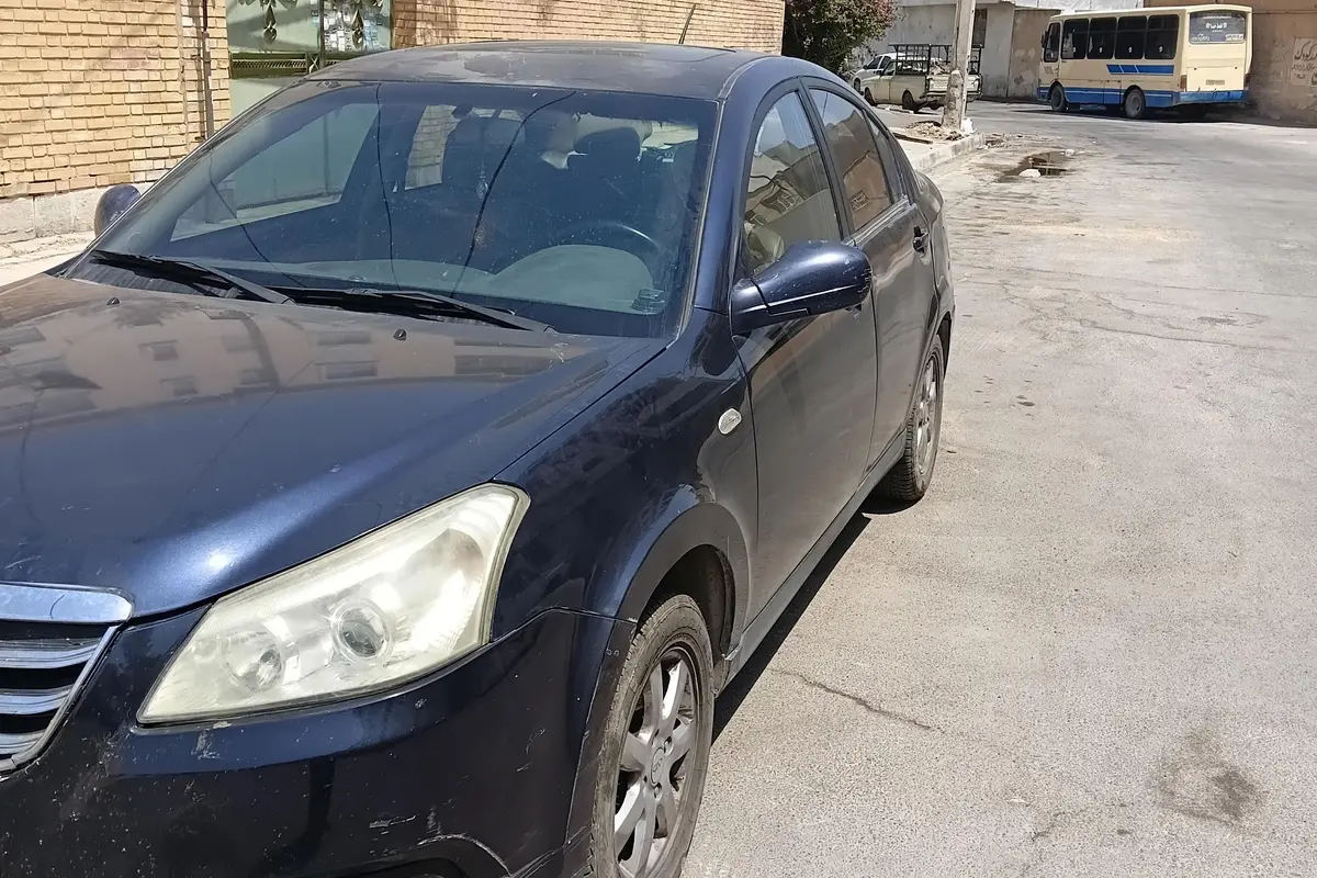 ام وی ام،  550