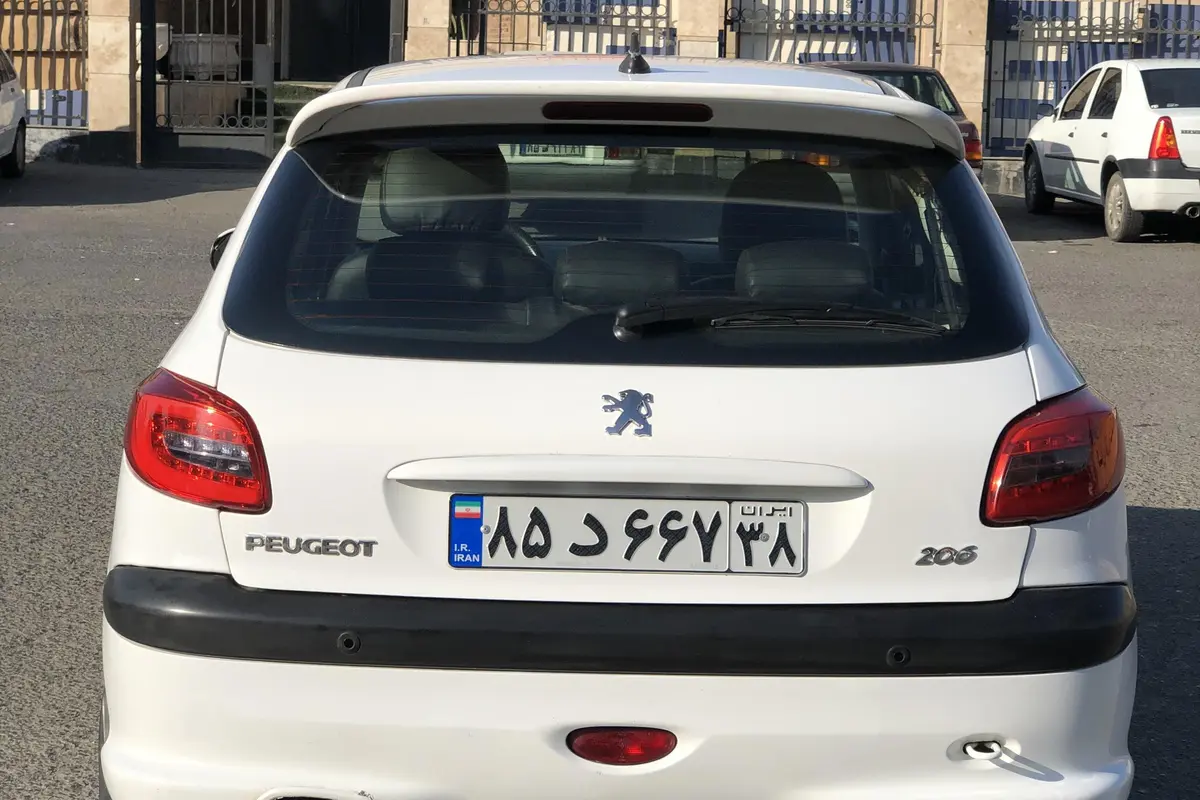 پژو،  206
