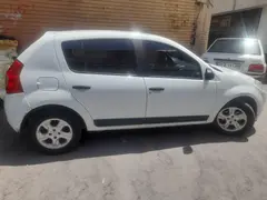 رنو، ساندرو