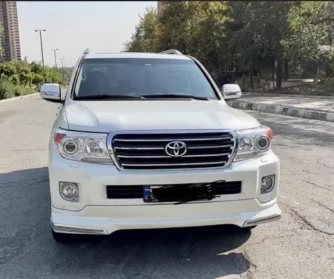 تویوتا، لندکروز چهار در