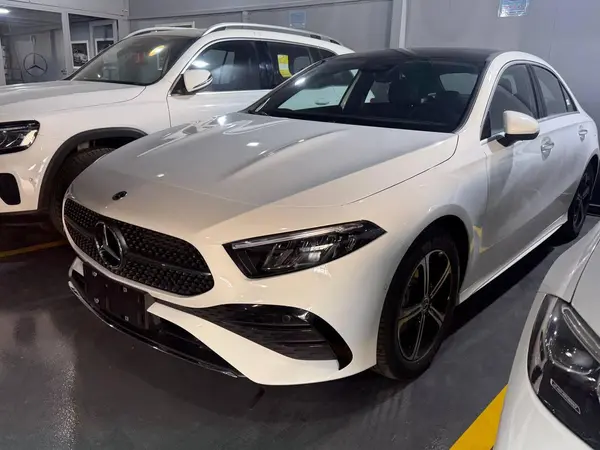 بنز، کلاس A سدان