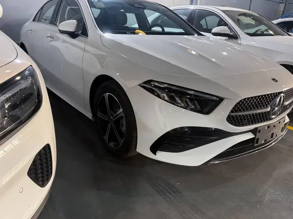 بنز، کلاس A سدان