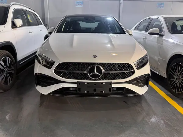 بنز، کلاس A سدان