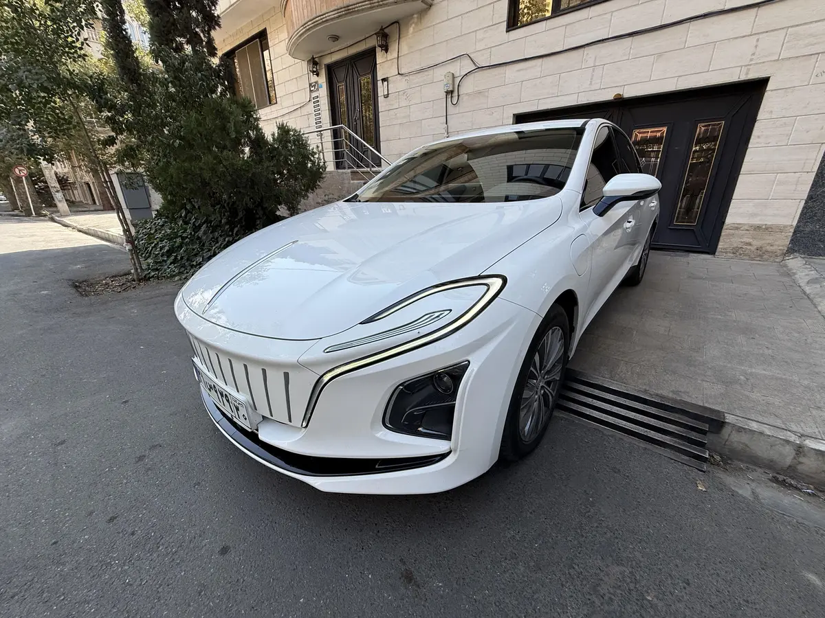 هونگچی،  E-QM5