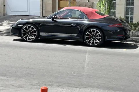 پورشه، 911