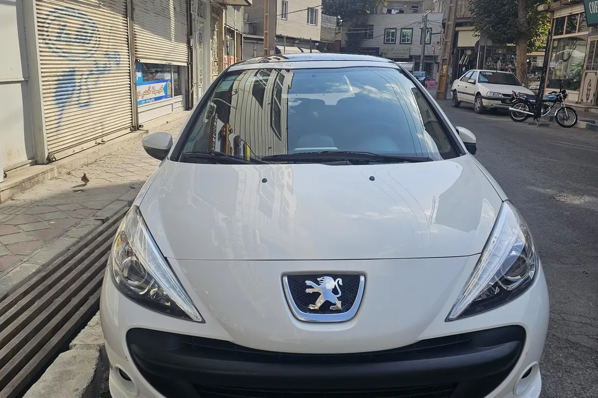 پژو،  207