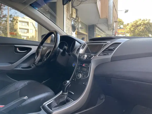 هیوندای، النترا