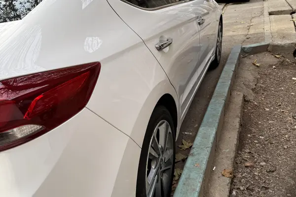 هیوندای، النترا