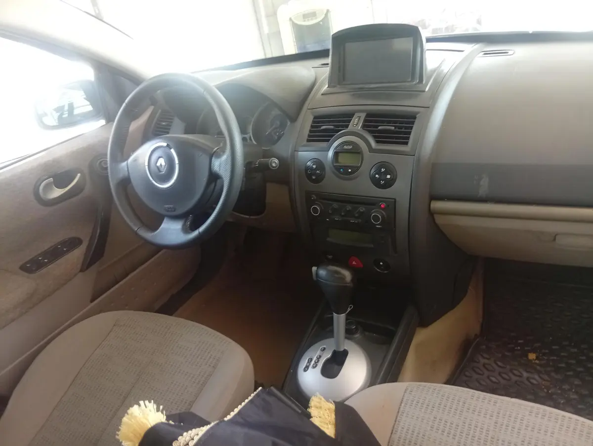 رنو،  مگان (وارداتی)