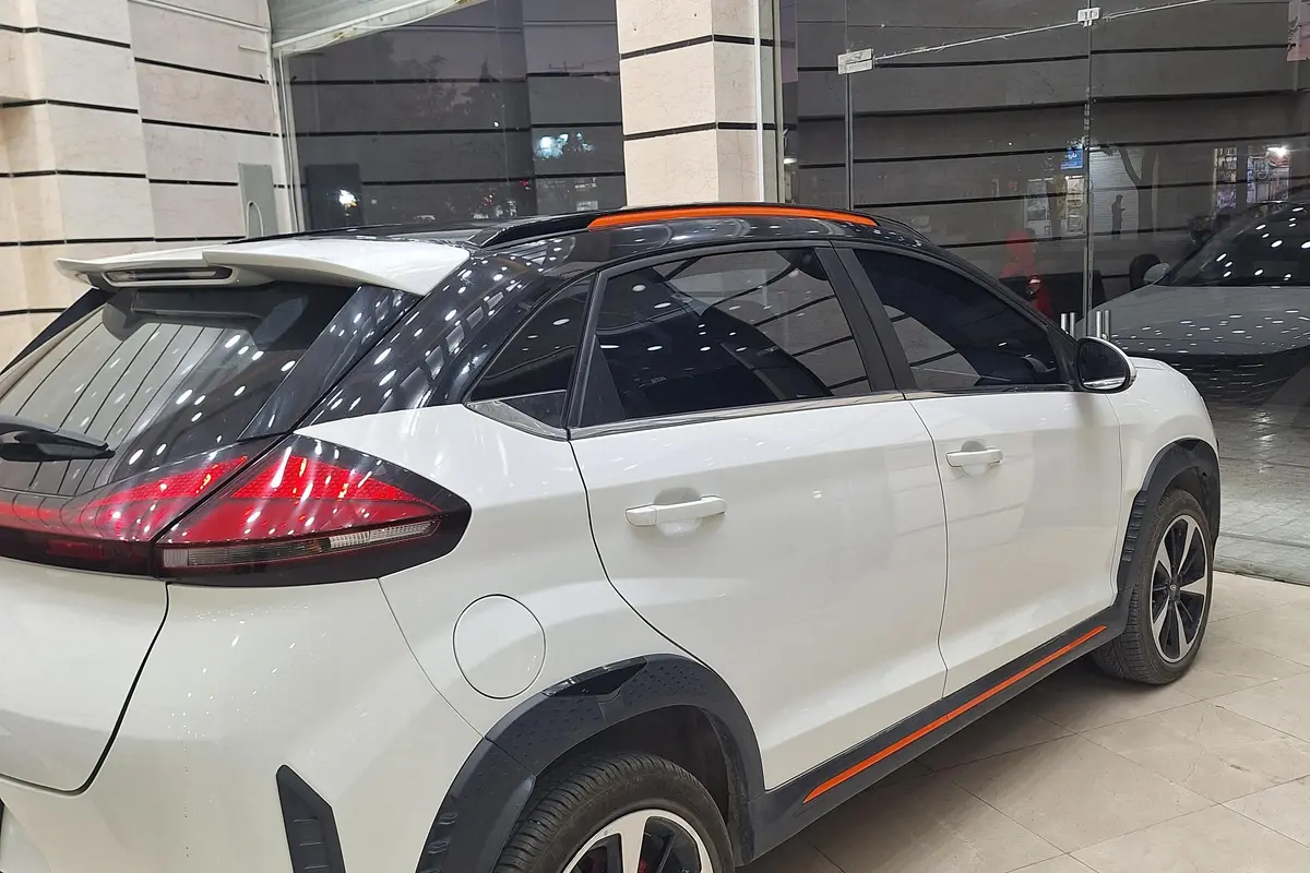 ام وی ام،  X33 کراس
