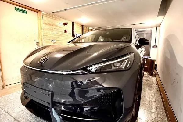 فولکس  آی دی یونیکس