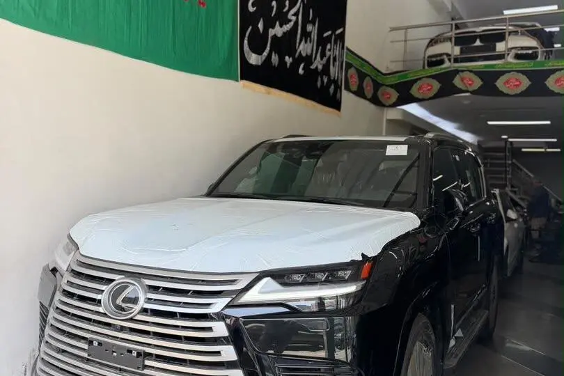 لکسوس،  LX