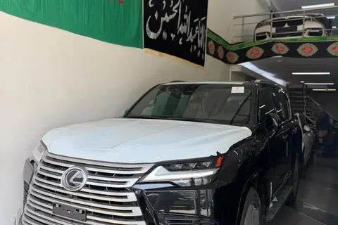 لکسوس، LX