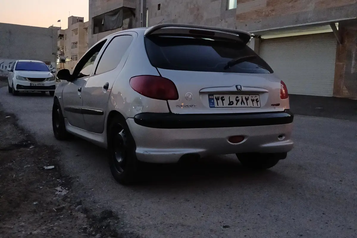 پژو،  206