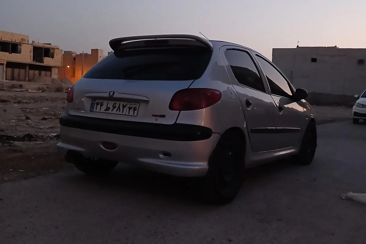 پژو،  206