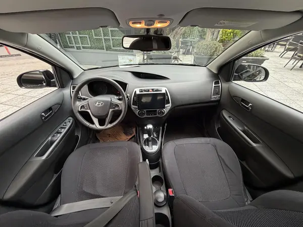 هیوندای، i20