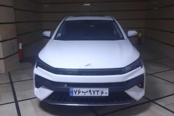 کی ام سی  J7