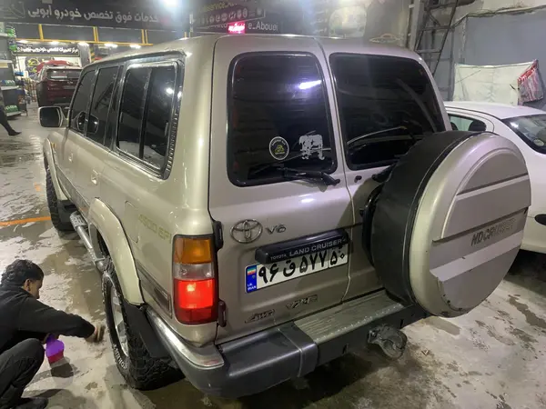 تویوتا، لندکروز چهار در