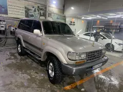 تویوتا، لندکروز چهار در