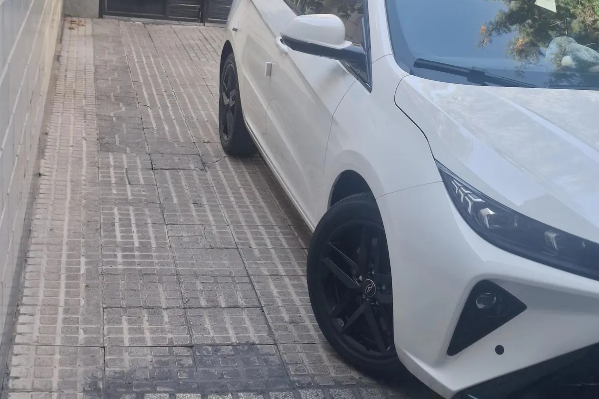 فونیکس،  آریزو 6 جی تی (Z6 GT)