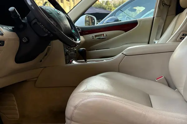 لکسوس  LS
