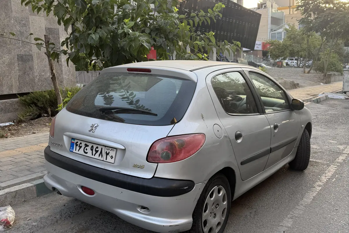 پژو،  206