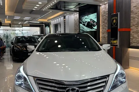 هیوندای، آزرا (گرنجور)