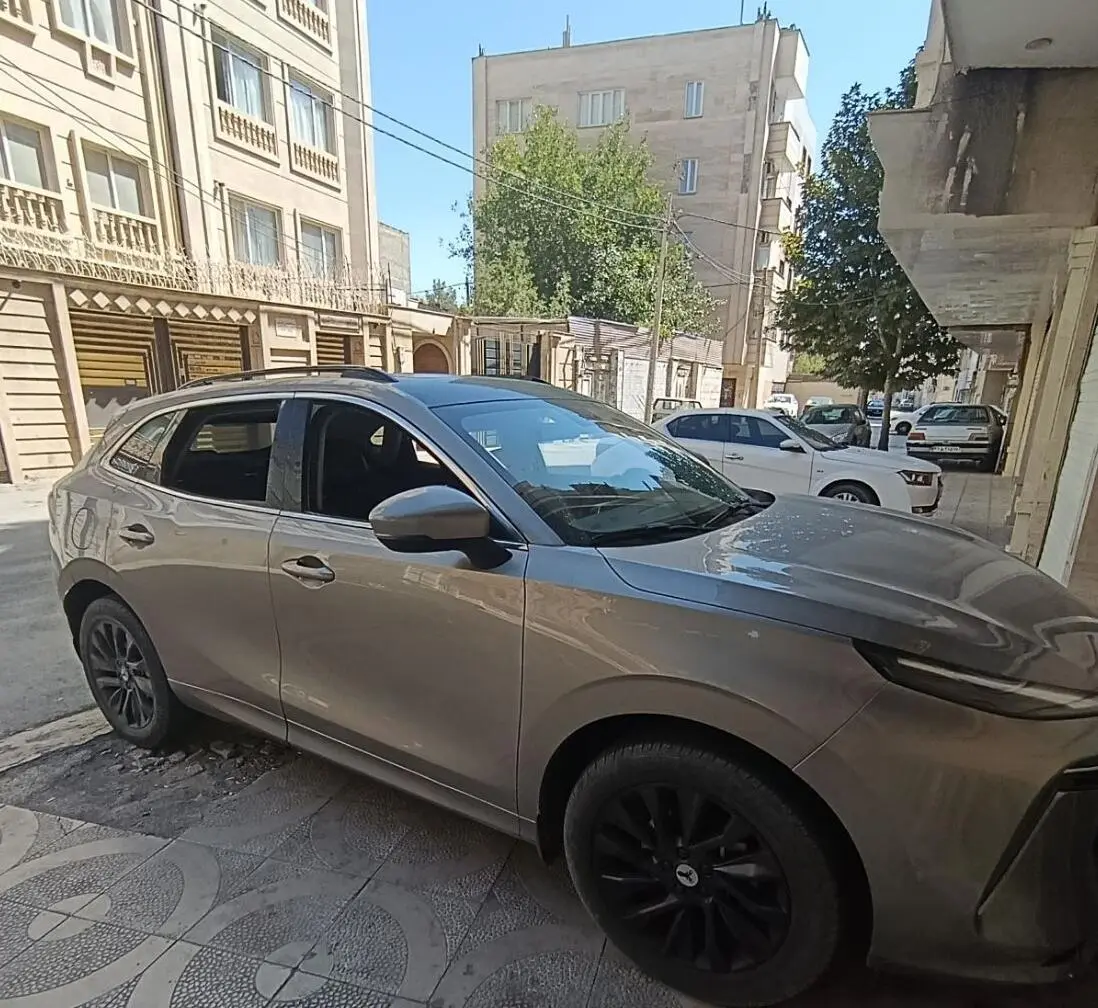 لاماری،  ایما
