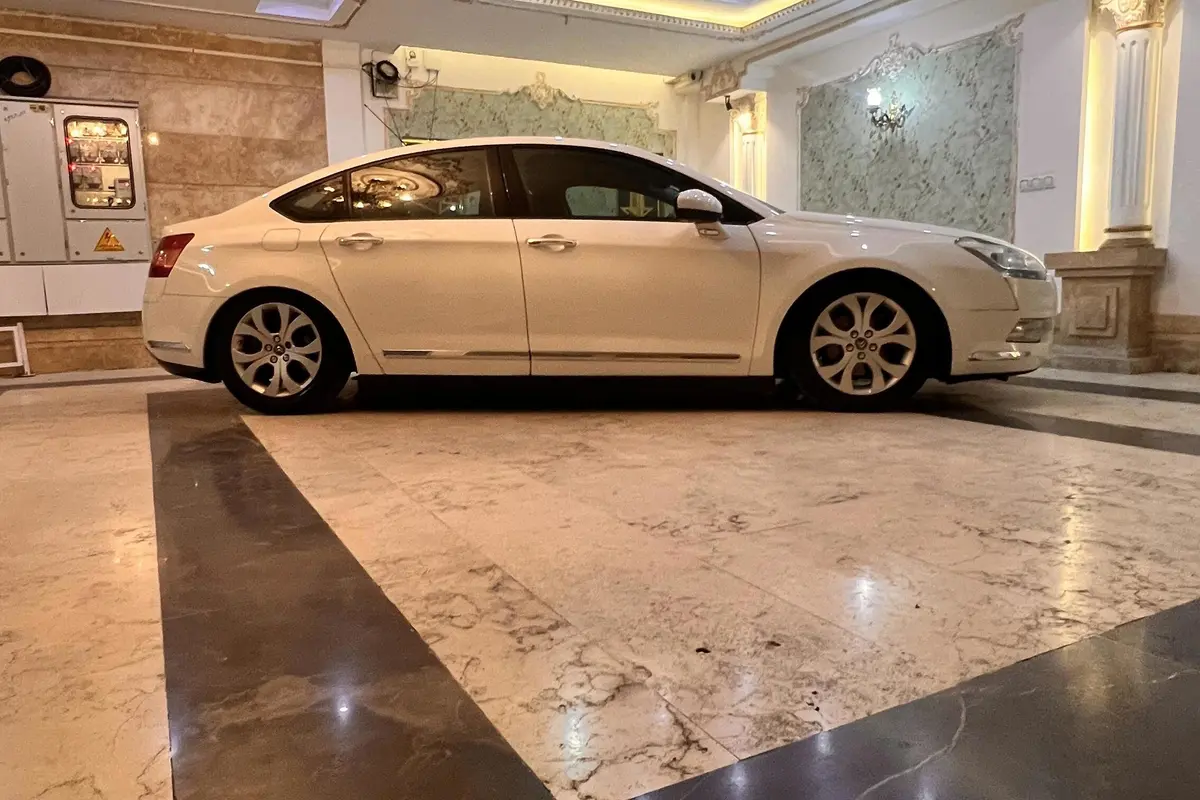 سیتروئن،  C5