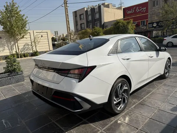 هیوندای، النترا