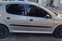 پژو، 206