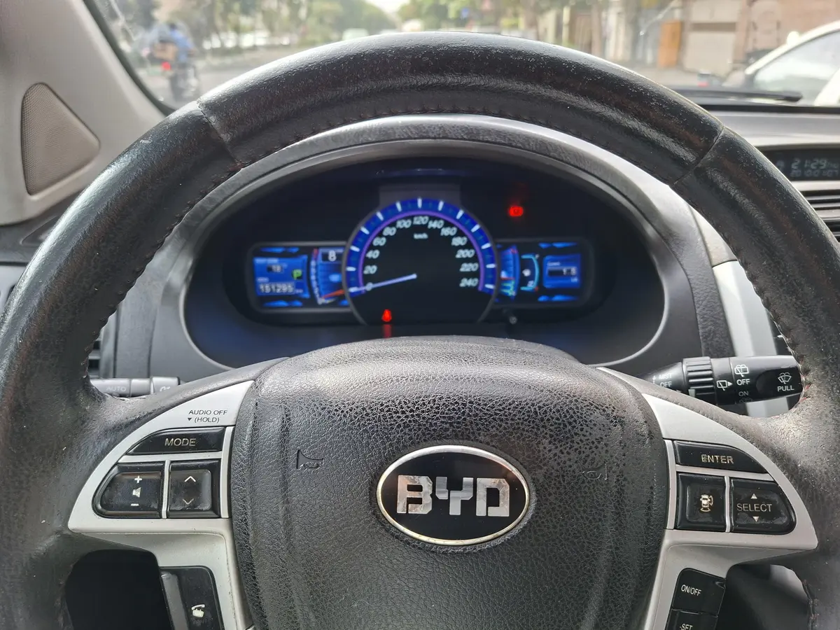 بی وای دی،  S6