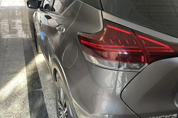 نیسان، کیکس