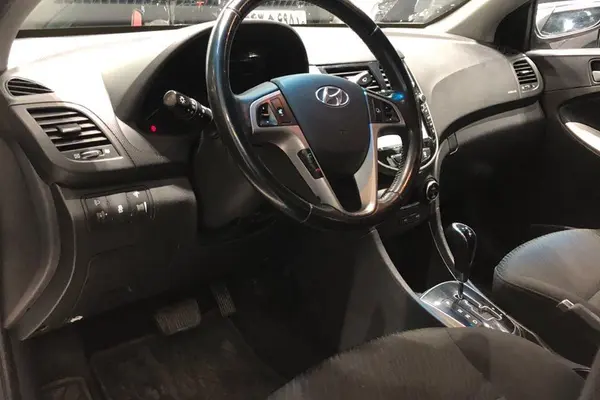 هیوندای، اکسنت (مونتاژ)