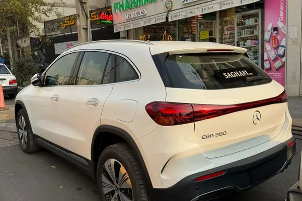 بنز، کلاس EQA