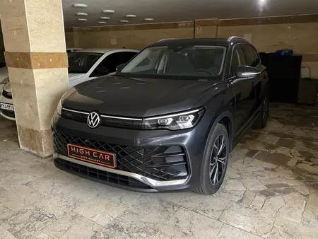 فولکس تایرون L