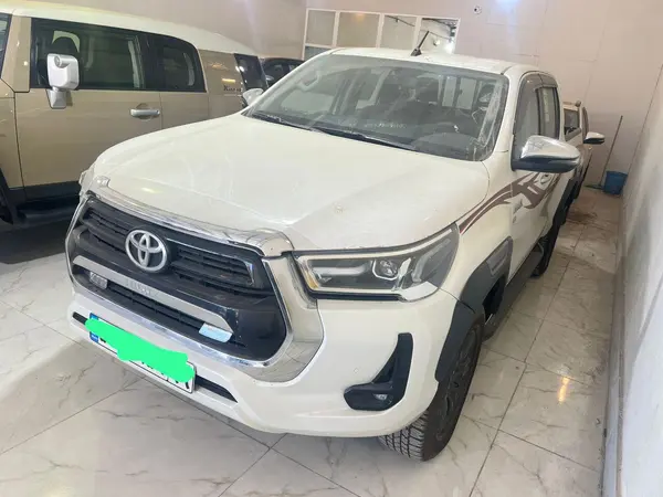 تویوتا، هایلوکس دو کابین