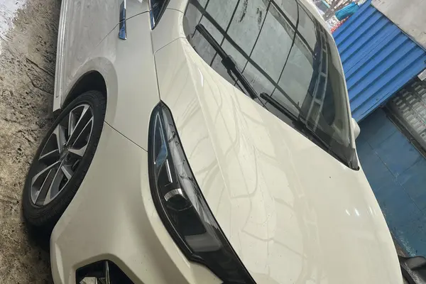 فونیکس، آریزو 6 پرو