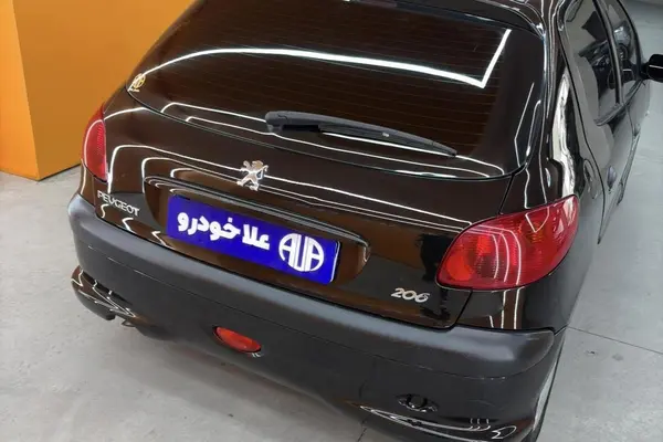 پژو، 206