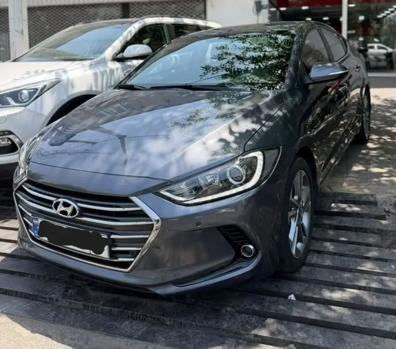 هیوندای  النترا