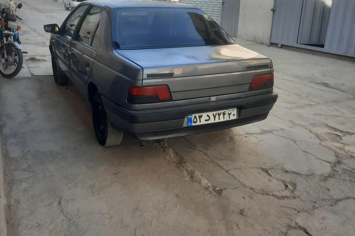 پژو،  405