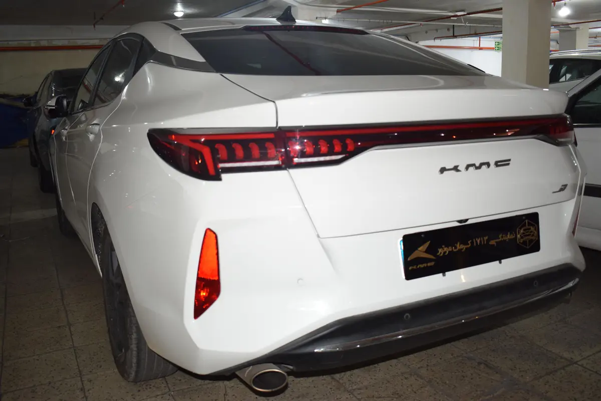 کی ام سی،  J7