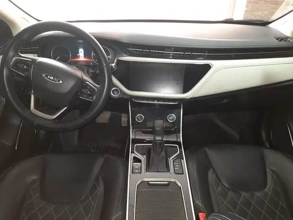 چری، آریزو 6