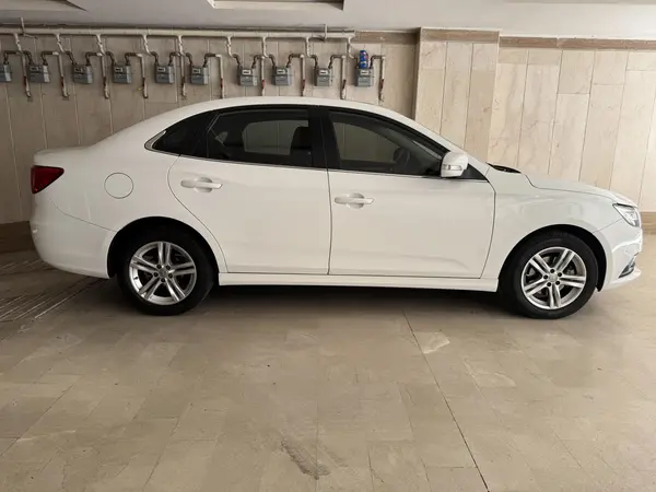 بسترن  B30