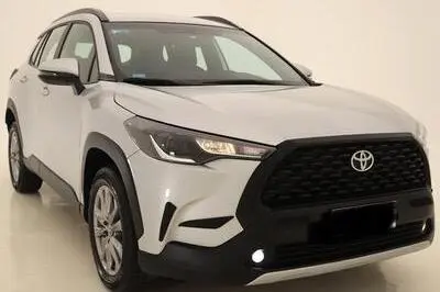 تویوتا، کرولا کراس هیبرید