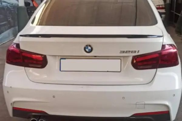 ب ام و، سری 3 سدان