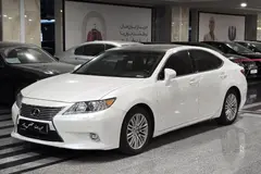 لکسوس، ES